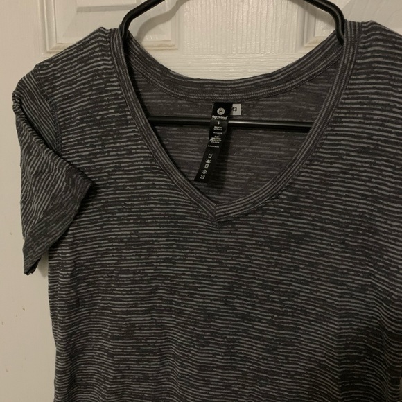 Light Athletic Top - Picture 2 of 4